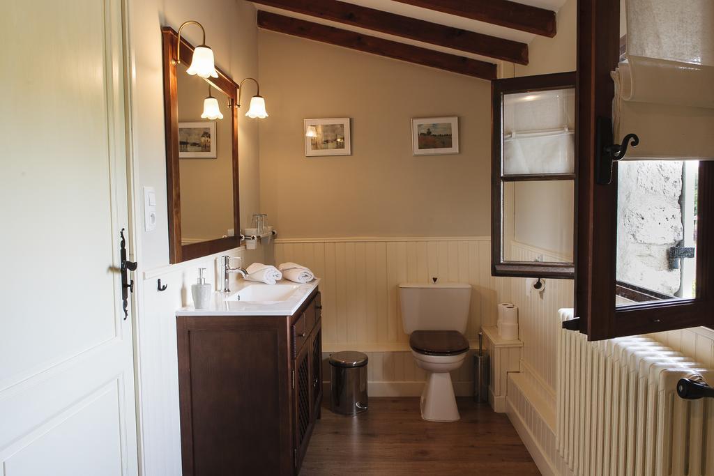 Savignac-de-Duras Luxury B&B Maison A Votre Sante, In Bordeaux Wine Region الغرفة الصورة